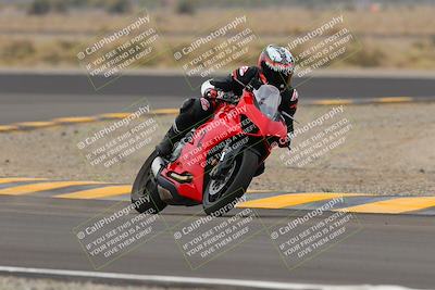 media/Sep-10-2022-SoCal Trackdays (Sat) [[a5bf35bb4a]]/Turn 11 (11am)/